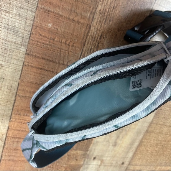 Kavu Tie Dye Belt Bag Outdoor Hiking Boho Camping Vacation - Picture 7 of 11